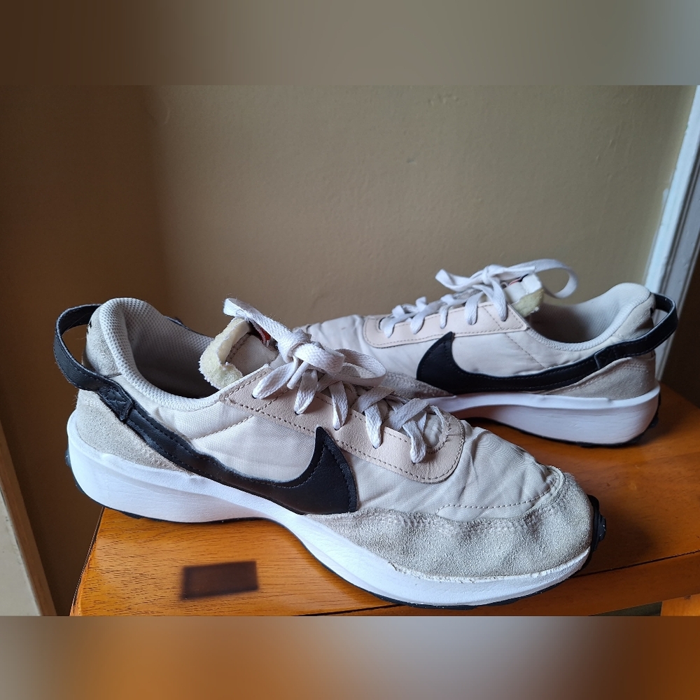 Nike Waffle Debut Womens Sneakers Size 10